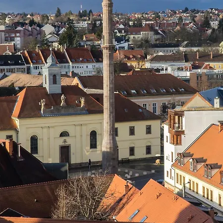 Syl Via Eger